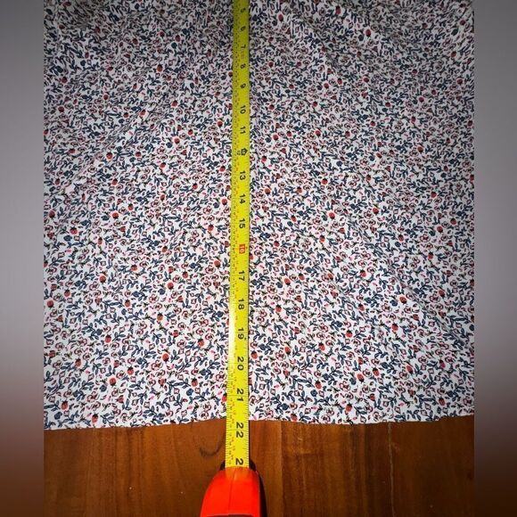 Loft butterfly sleeves perfect this flowy top with easy-going touch of romance. - Picture 14 of 15